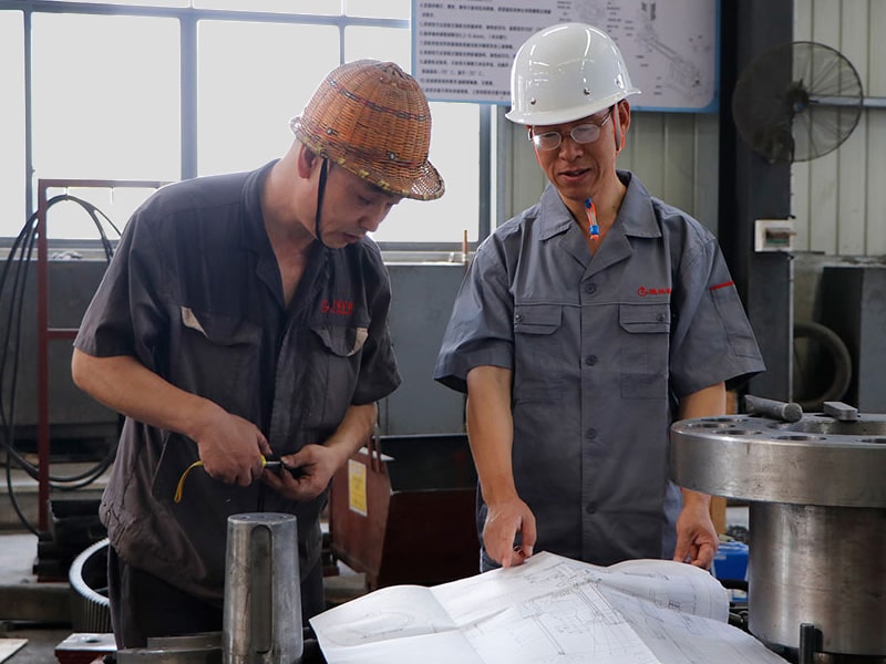 ���߱���