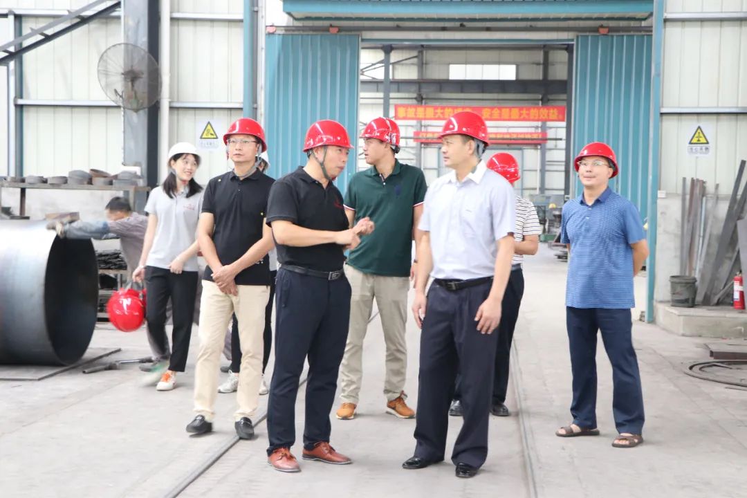 �鴨���˴�������С��һ��ݰ�ٲ���װ���������